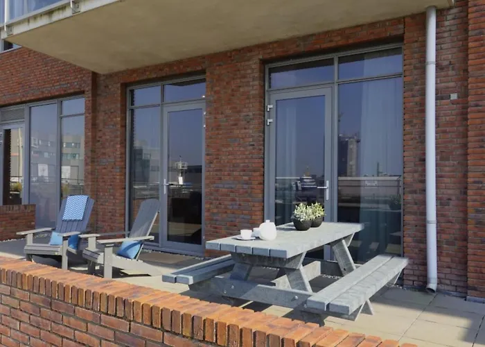 Modern Apartment In Den Haag With Spacious Terrace
